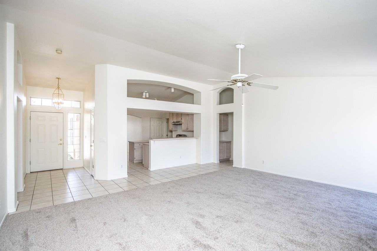 5034 E Diamond Ave #NA - Photo 2 of 24