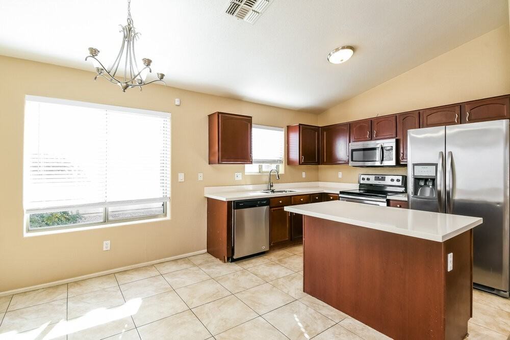 28953 N Coal Ave - Photo 5 of 15