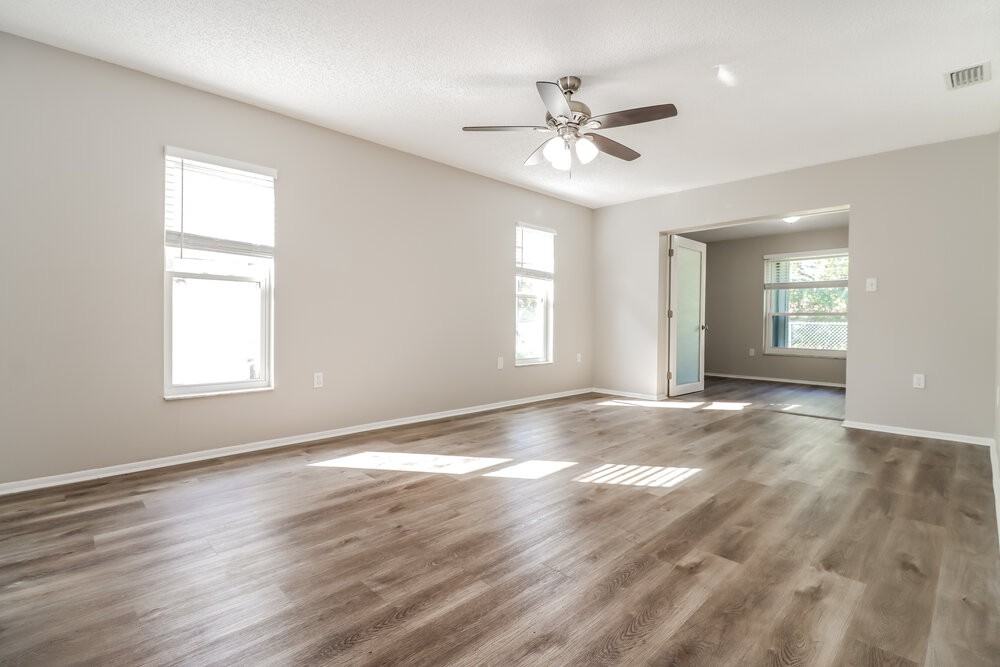 7745 Riverdale Dr - Photo 3 of 16