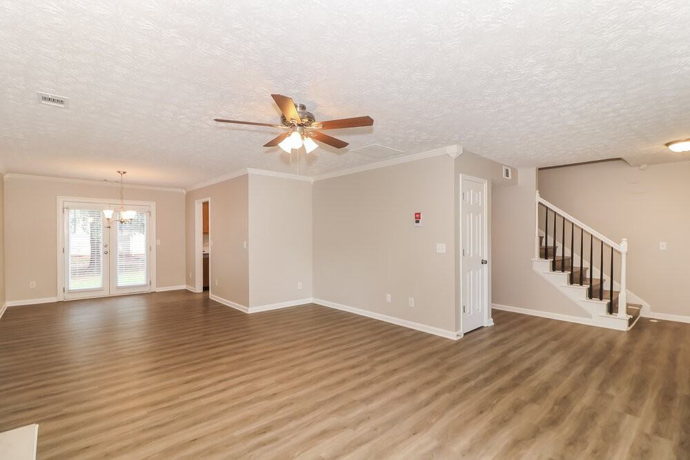 471 Clearwater Way - Photo 6 of 17