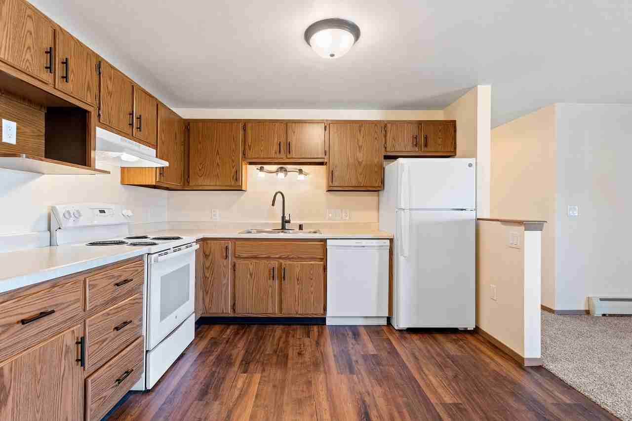 Maplewood - Photo 5 of 43