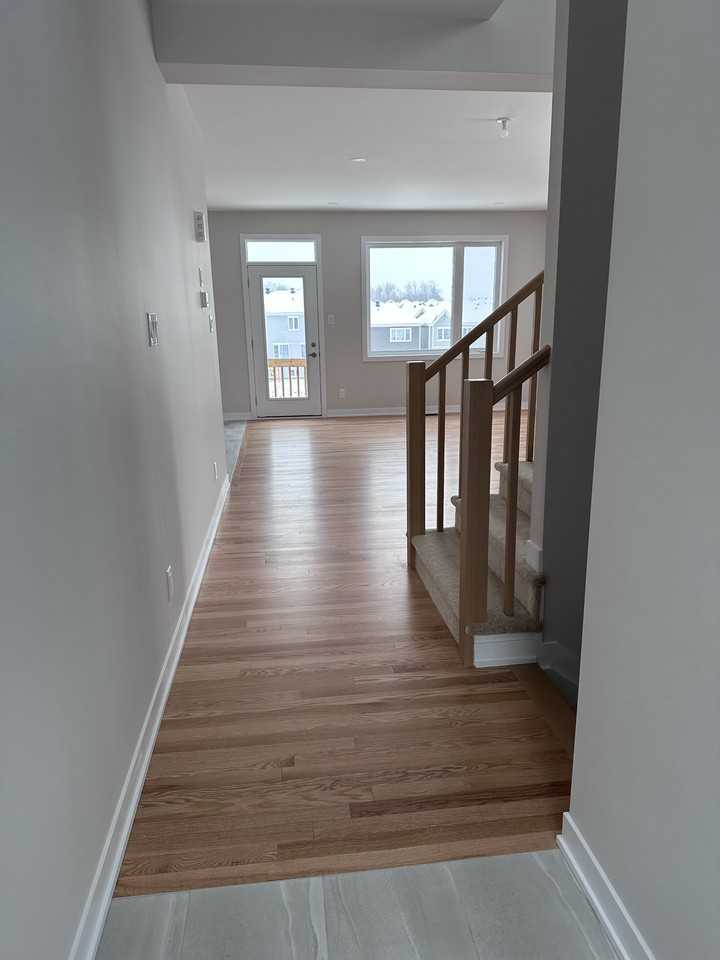 172 Beebalm Cres #1 - Photo 2 of 9