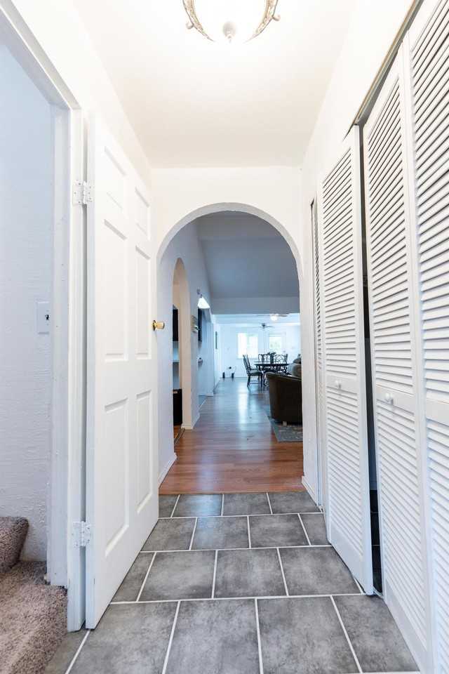 Stylish Arlington home with open-concept living - Photo 6 of 21