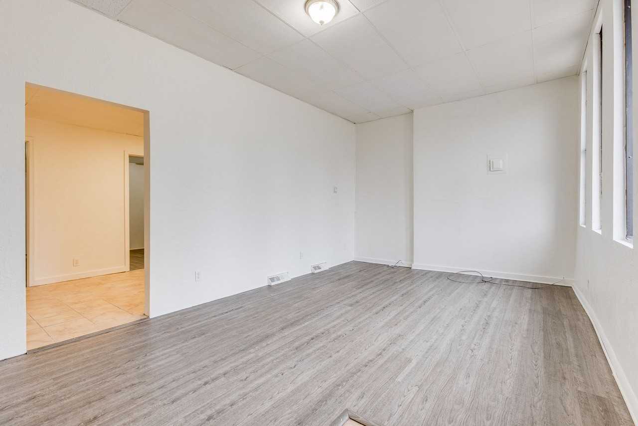 01 - 705 Brownsville - Photo 3 of 37