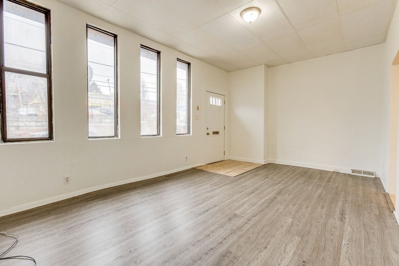 01 - 705 Brownsville - Photo 5 of 37