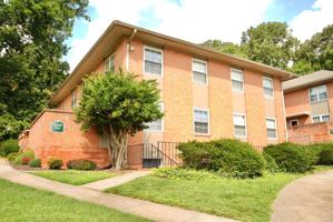 featured image of 2420 Arlington Blvd