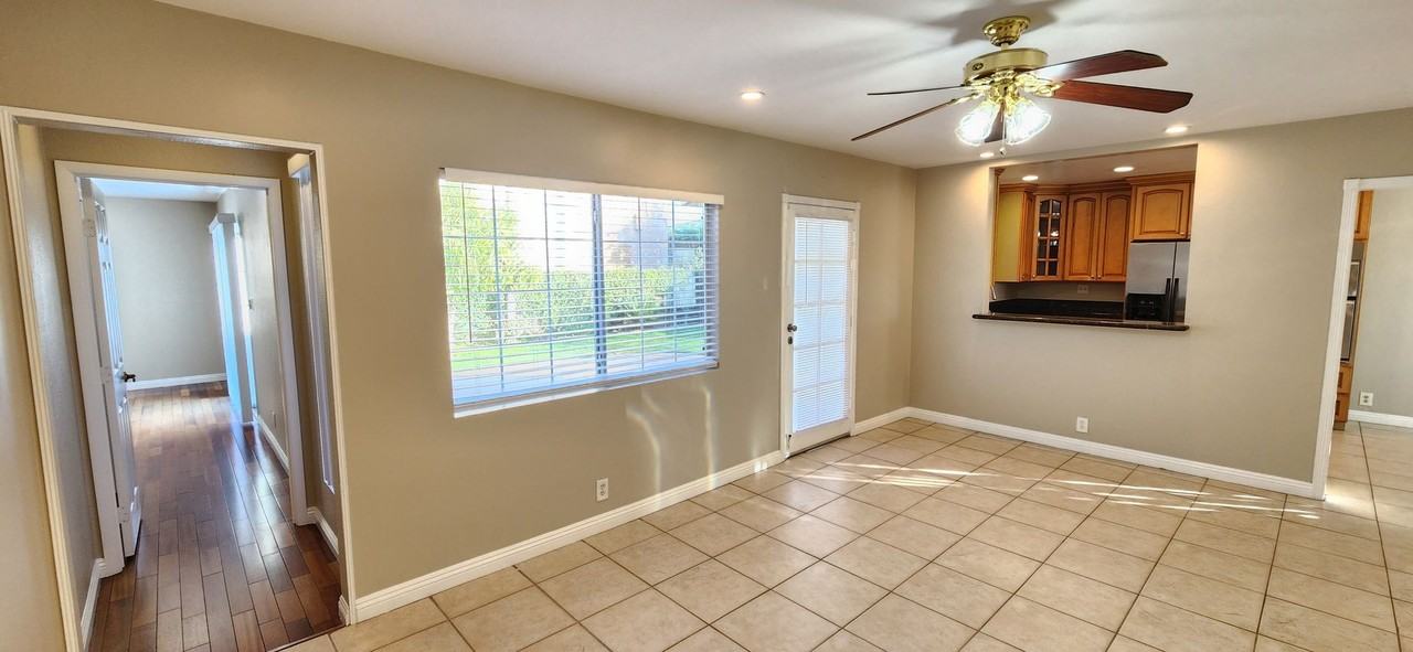 11022 Bunker Hill Dr - Photo 3 of 14