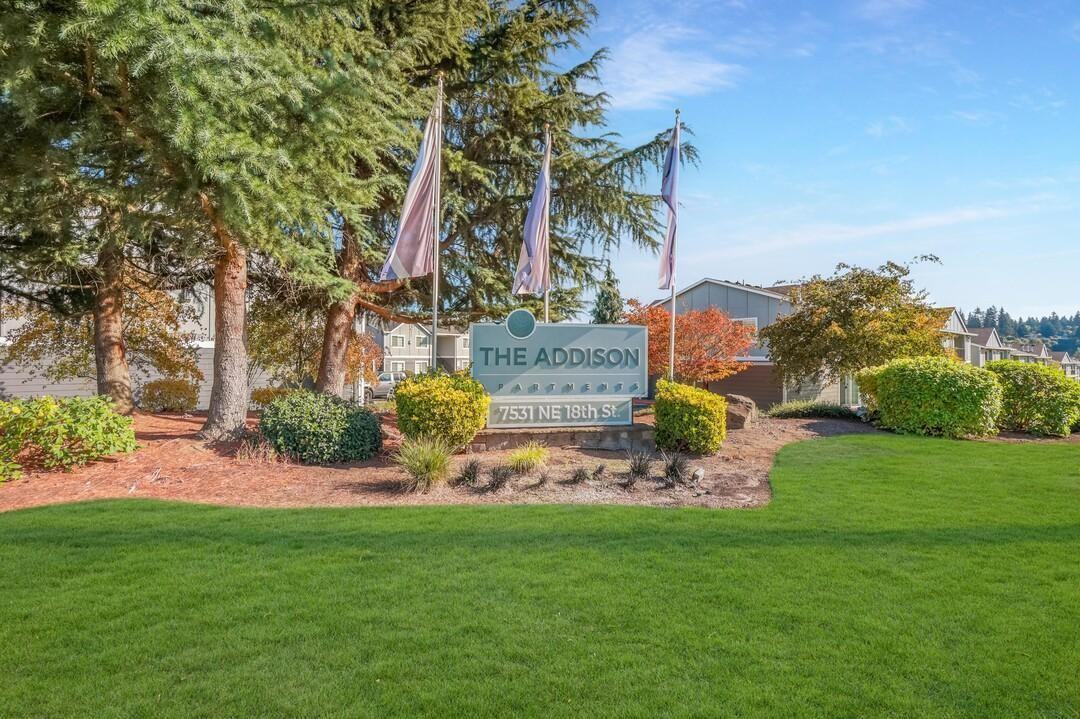 7531 Ne 18th St - Photo 3 of 20