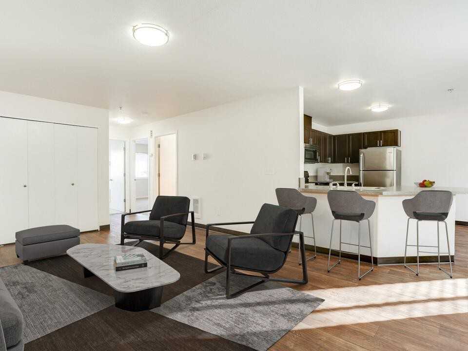 7531 Ne 18th St - Photo 7 of 20