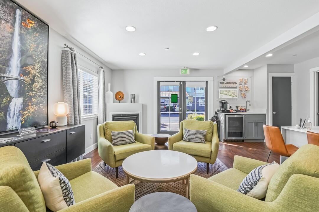 7531 Ne 18th St - Photo 7 of 20