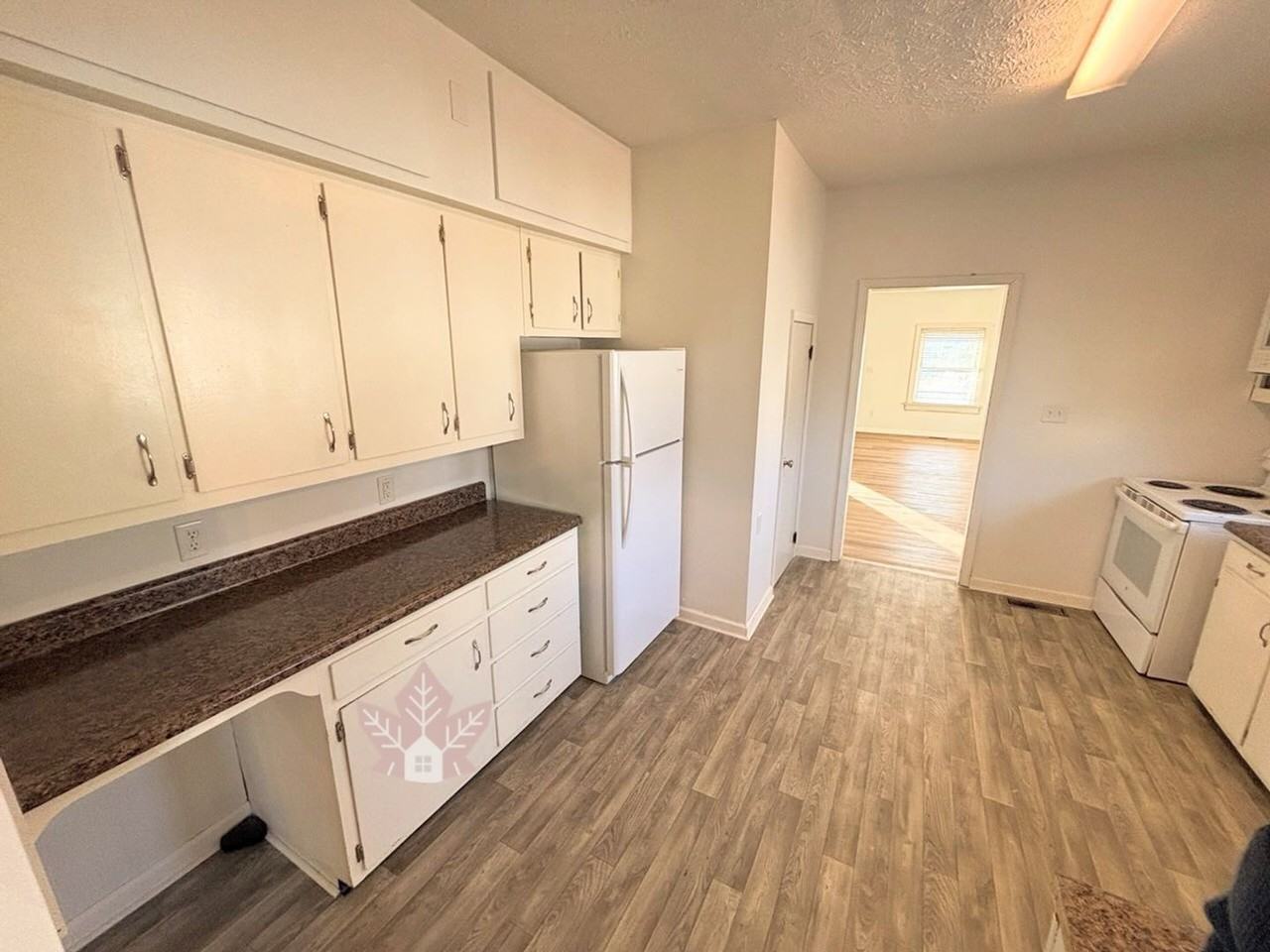 4523 S Harmon St - Photo 5 of 21