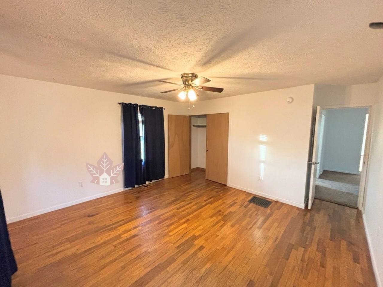 4523 S Harmon St - Photo 7 of 21