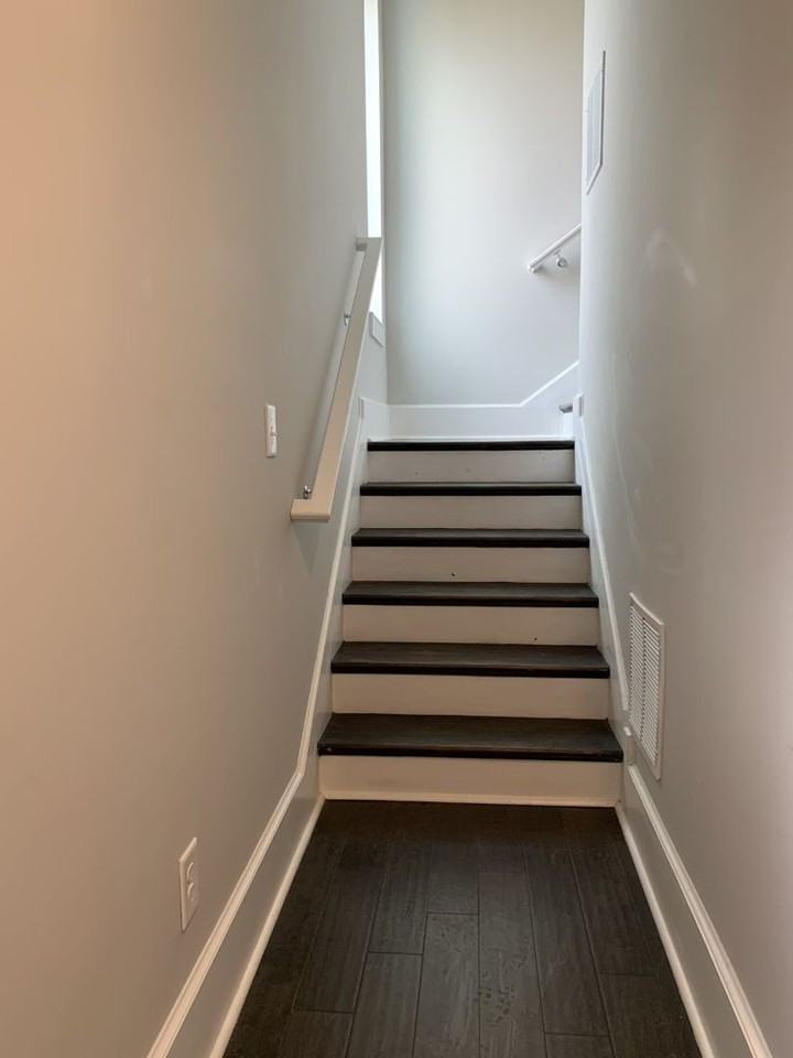 456 Parkway Dr Ne #9 - Photo 2 of 35