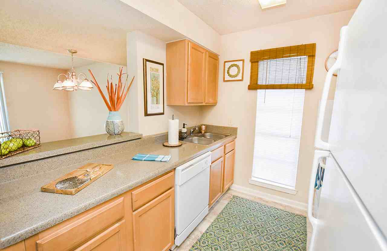 Camelot Court - Photo 4 of 14