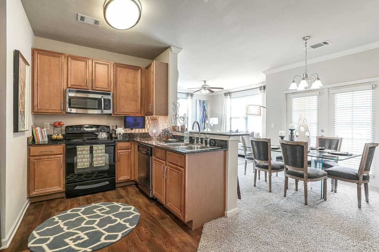 Brewster Commons - Photo 4 of 23