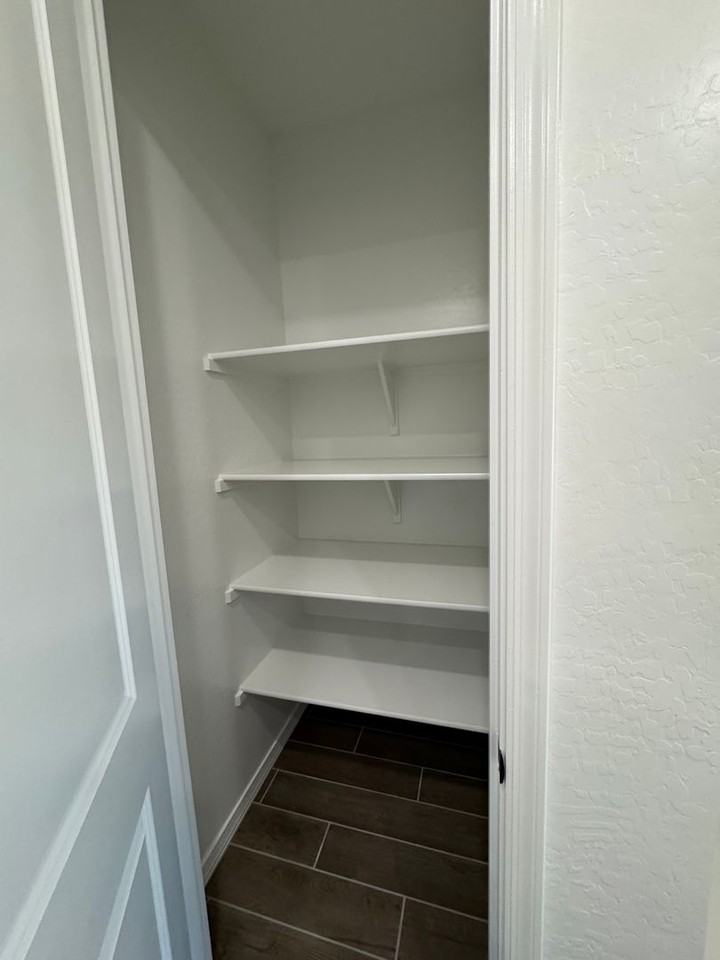 7606 W Smoketree Dr - Photo 5 of 39
