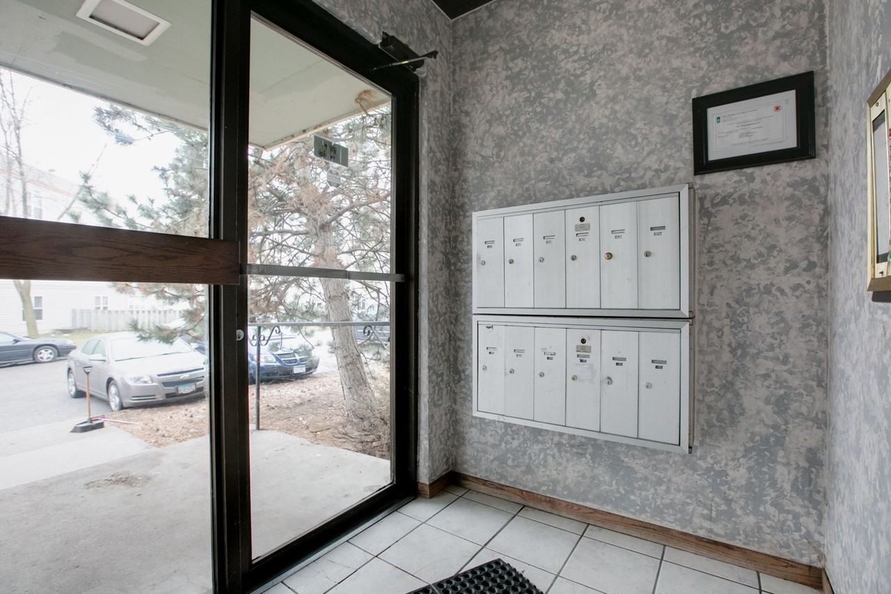 Woodbridge Terrace Apartments - Photo 5 of 7