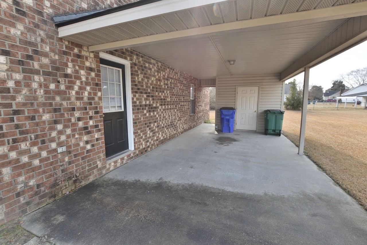 1035 E Washington St - Photo 3 of 17