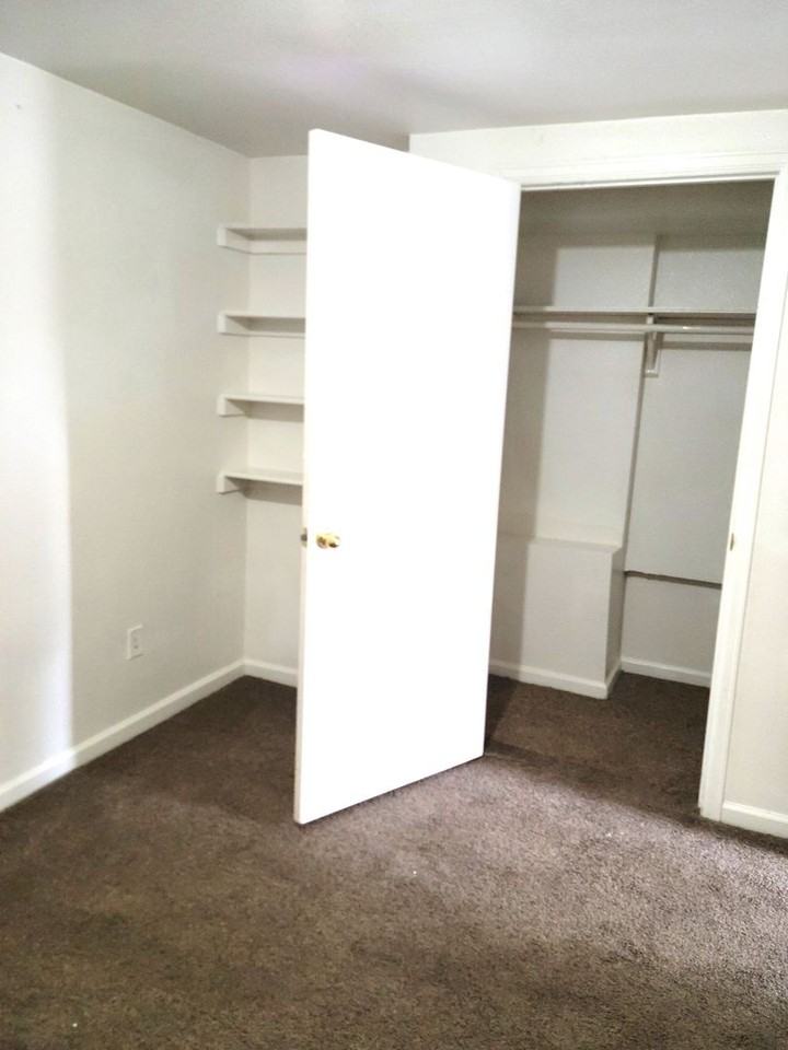 (1915 11th Ave) - Photo 4 of 9