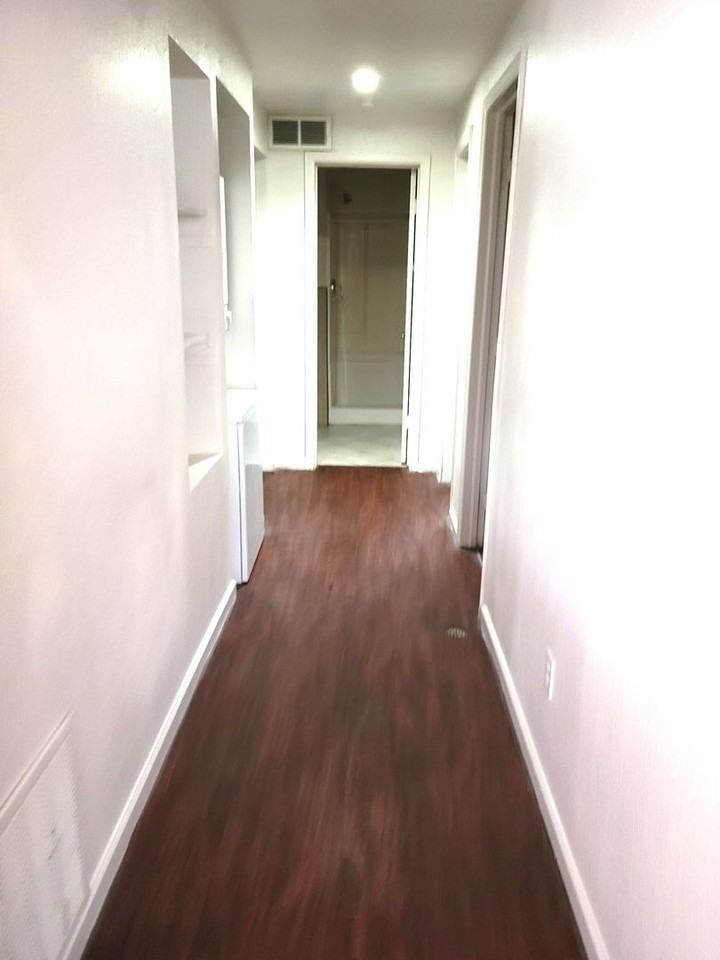 (1915 11th Ave) - Photo 5 of 9