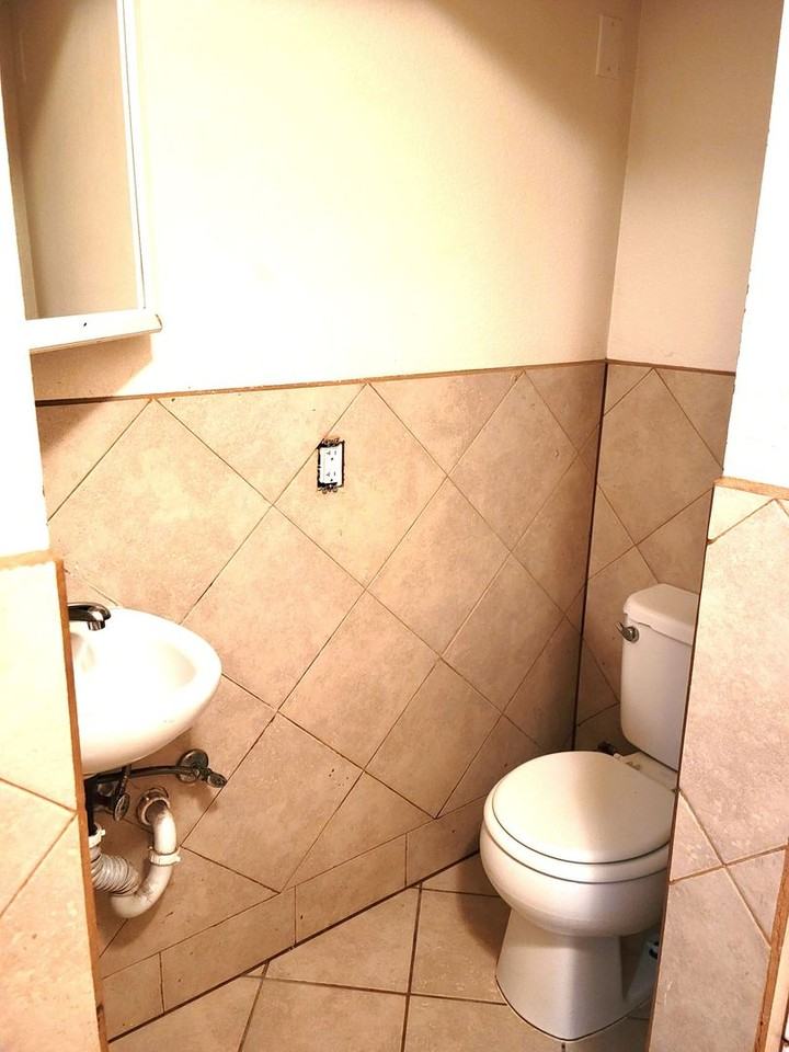 (1915 11th Ave) - Photo 7 of 9