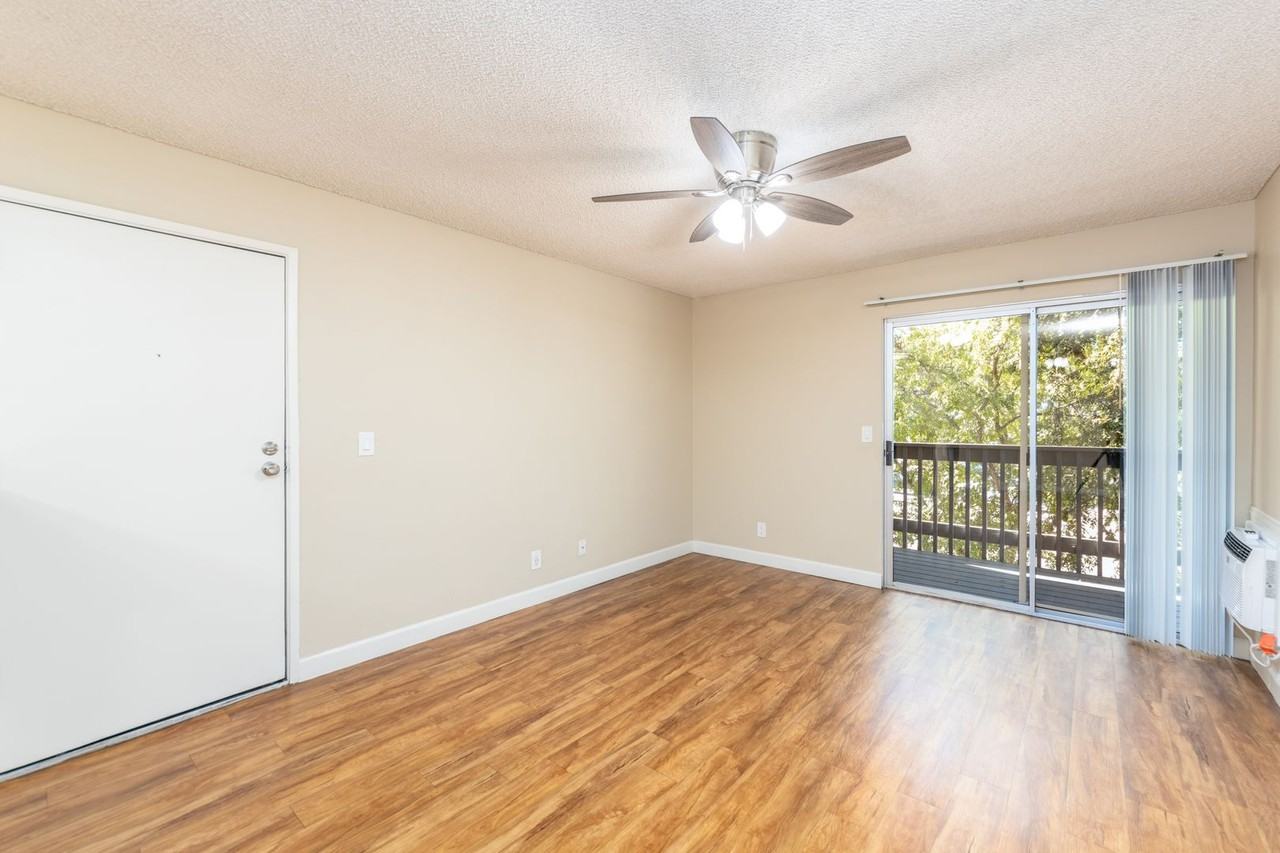 Willow Creek Apartments - Photo 7 of 38