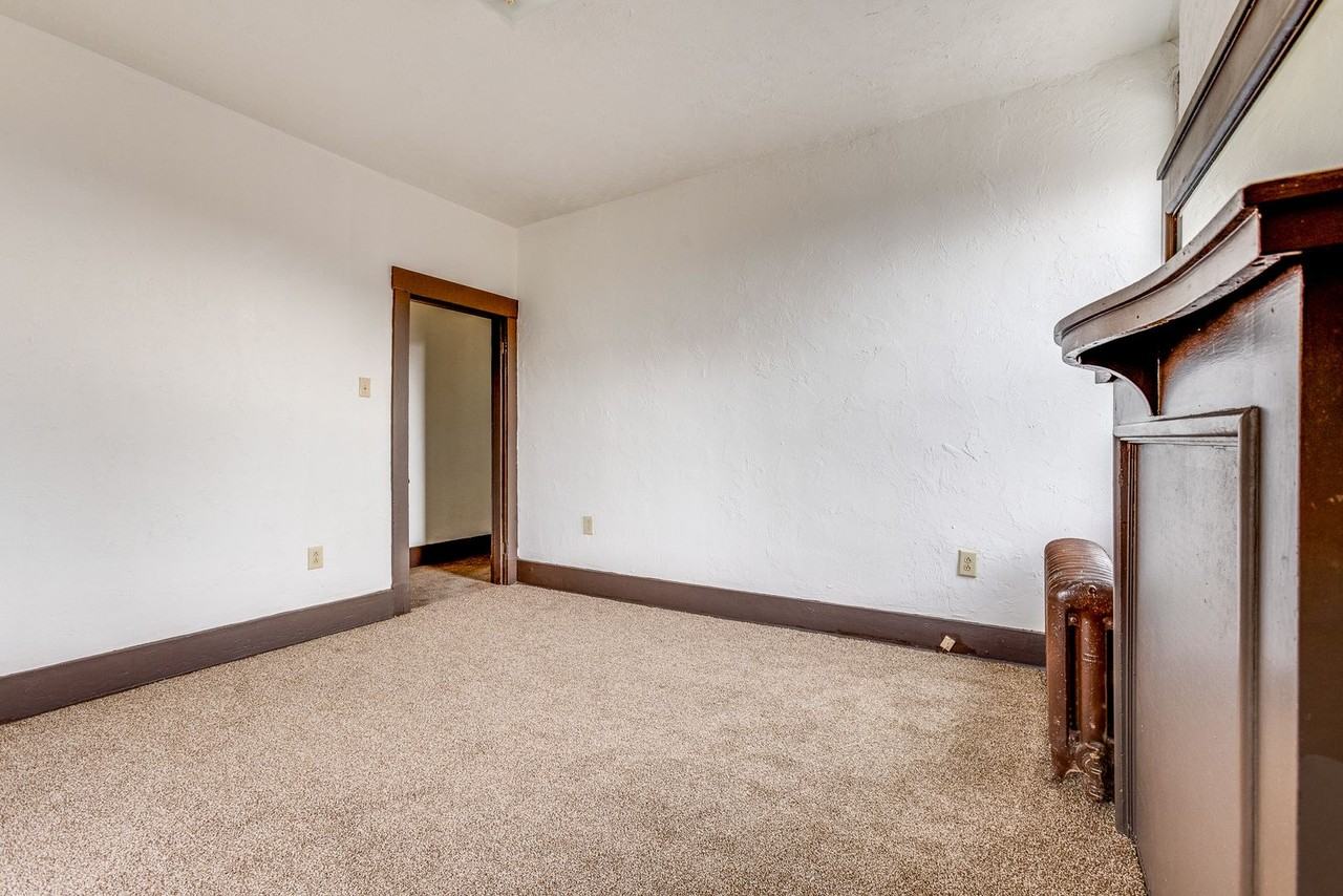 10 - 466 Hays - Photo 5 of 36