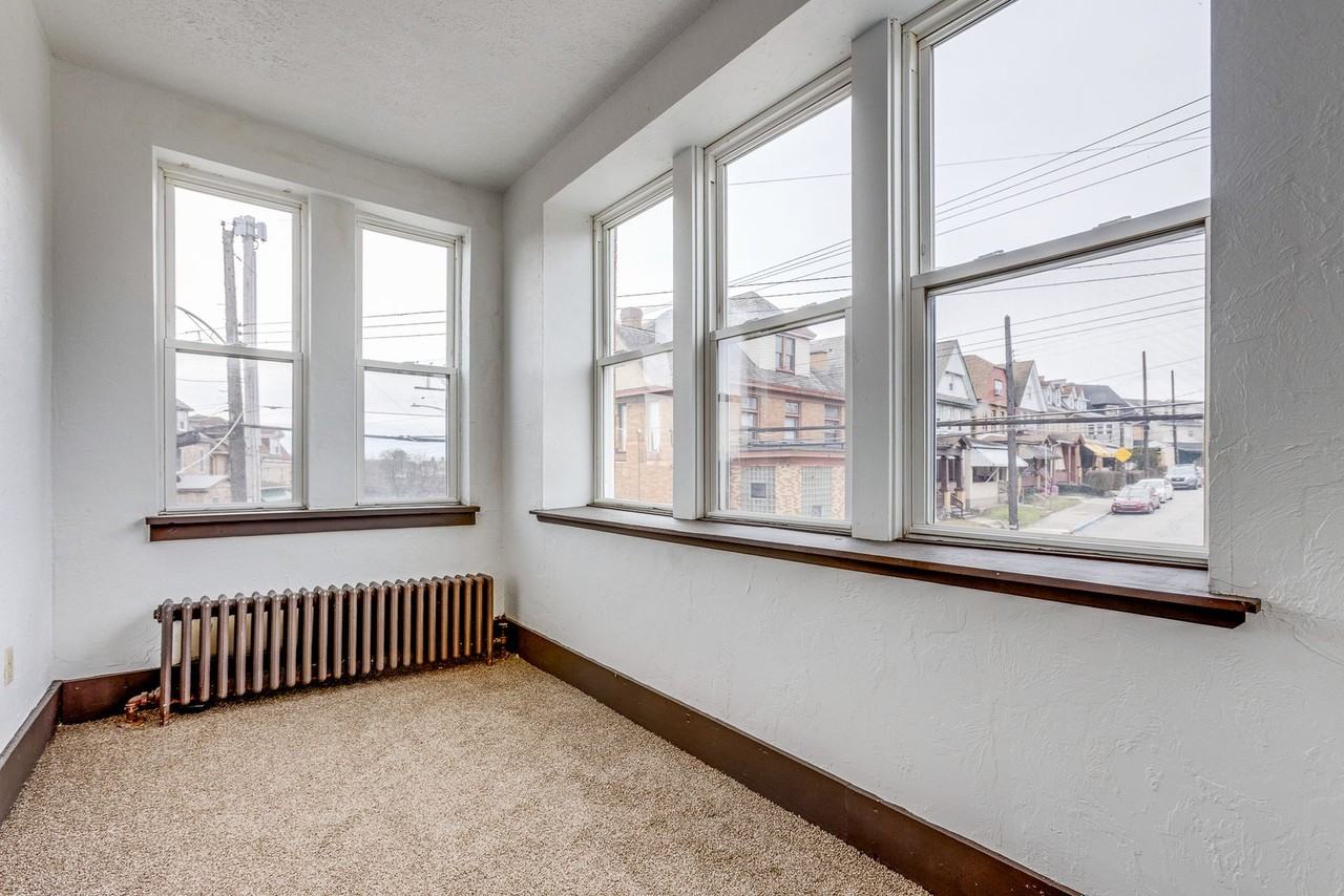 10 - 466 Hays - Photo 7 of 36