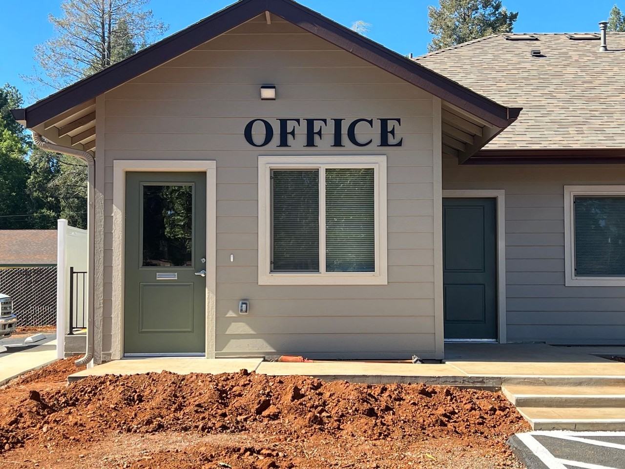 Elliott Court - Photo 2 of 9