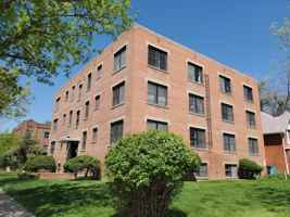 featured image of 220 E Laurel St