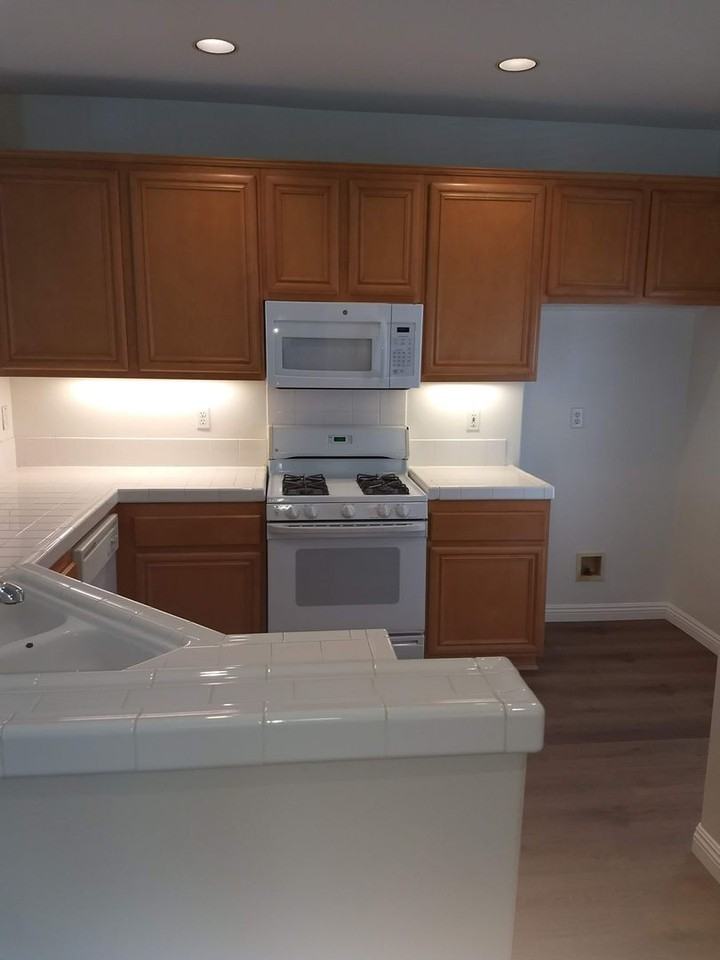 8 Costa Dr - Photo 3 of 32