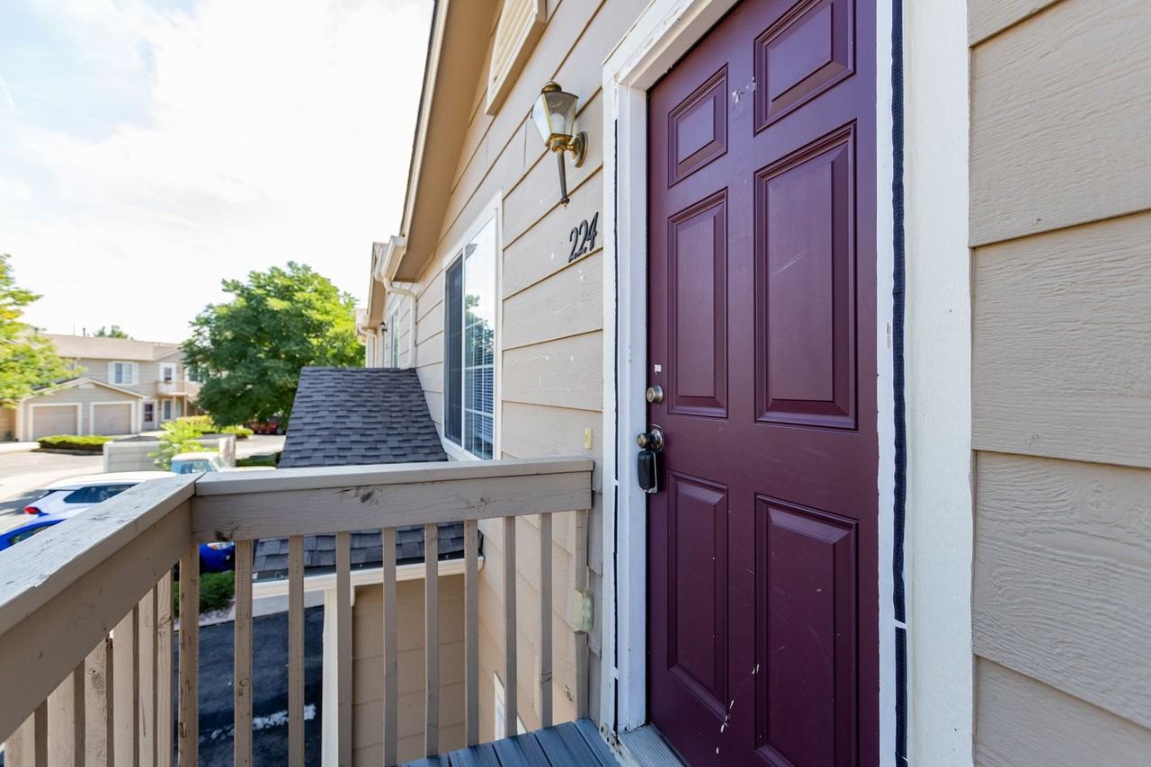 224 Ellers Grv - Photo 2 of 14