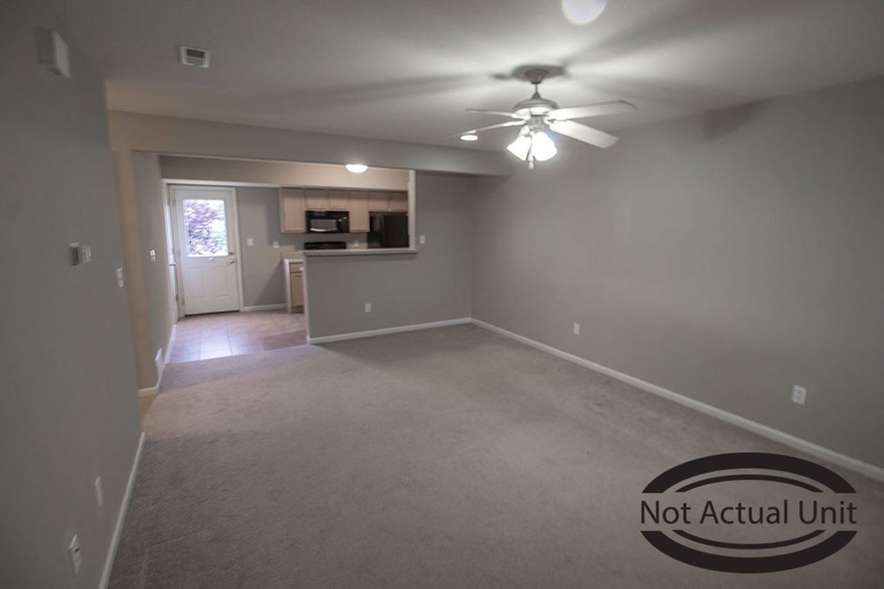 4011 Snowy Owl Dr - Photo 3 of 35