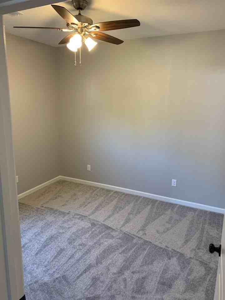 2925 Gillis Dr - Photo 5 of 16