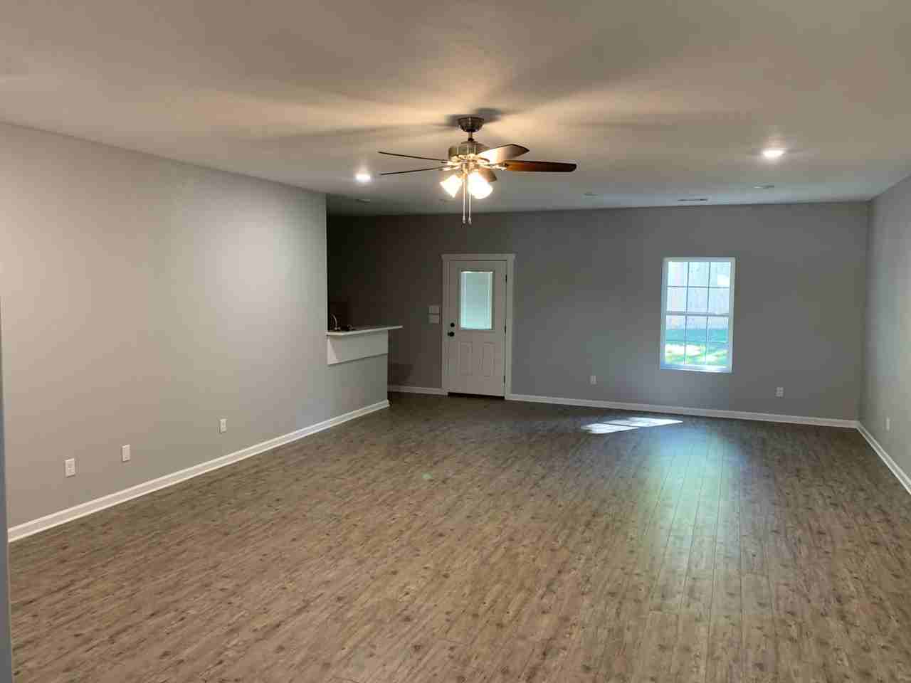 2925 Gillis Dr - Photo 2 of 16