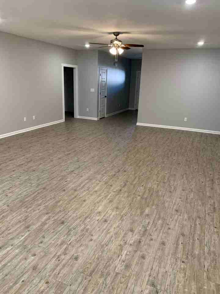 2925 Gillis Dr - Photo 3 of 16