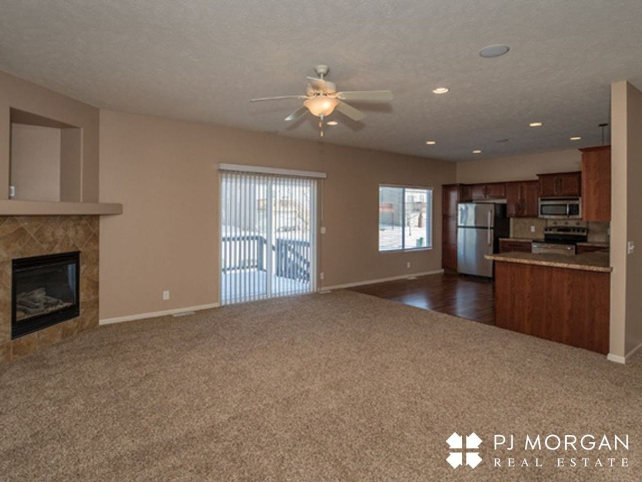 18958 L St - Photo 2 of 11