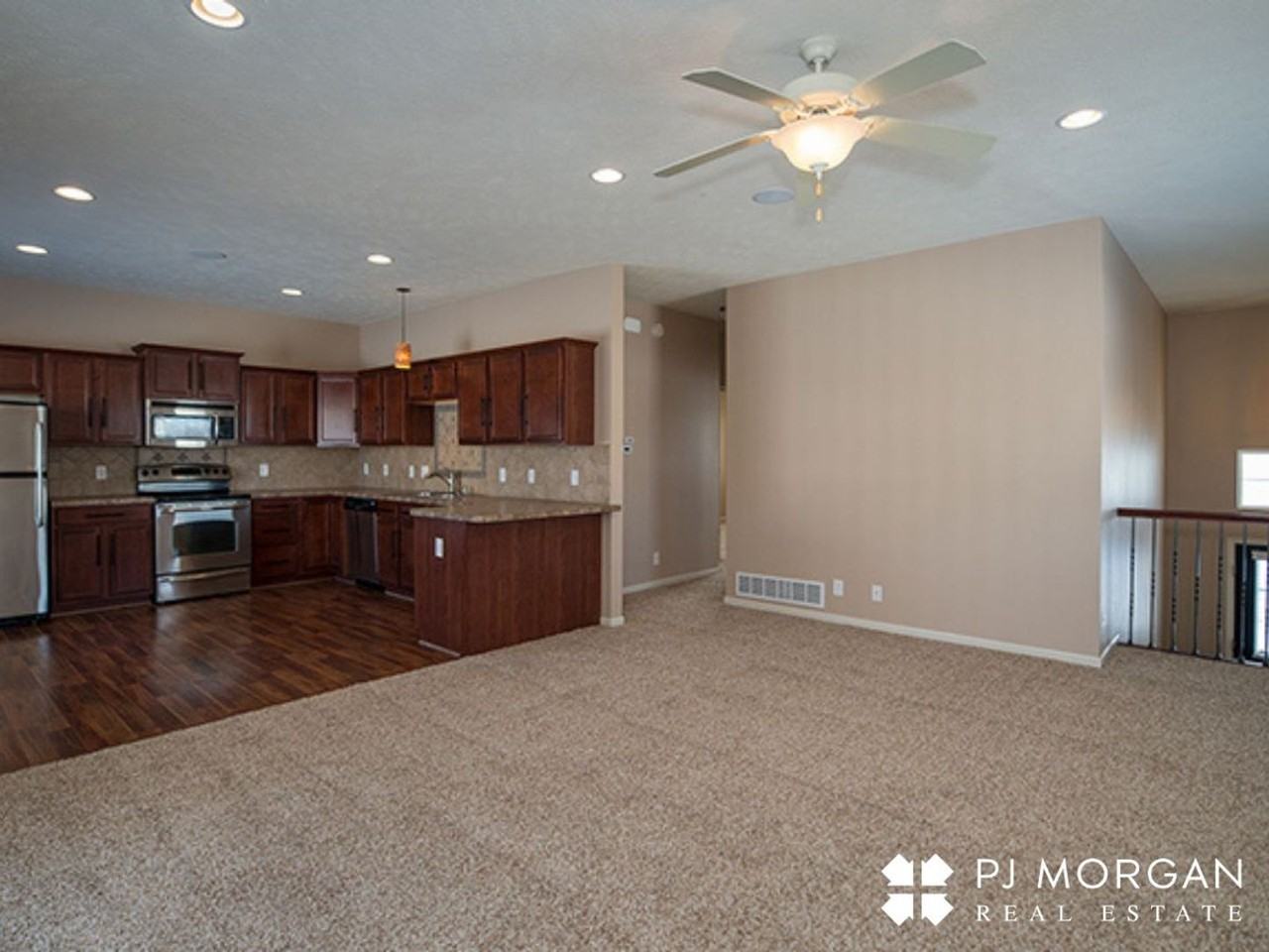 18958 L St - Photo 3 of 11