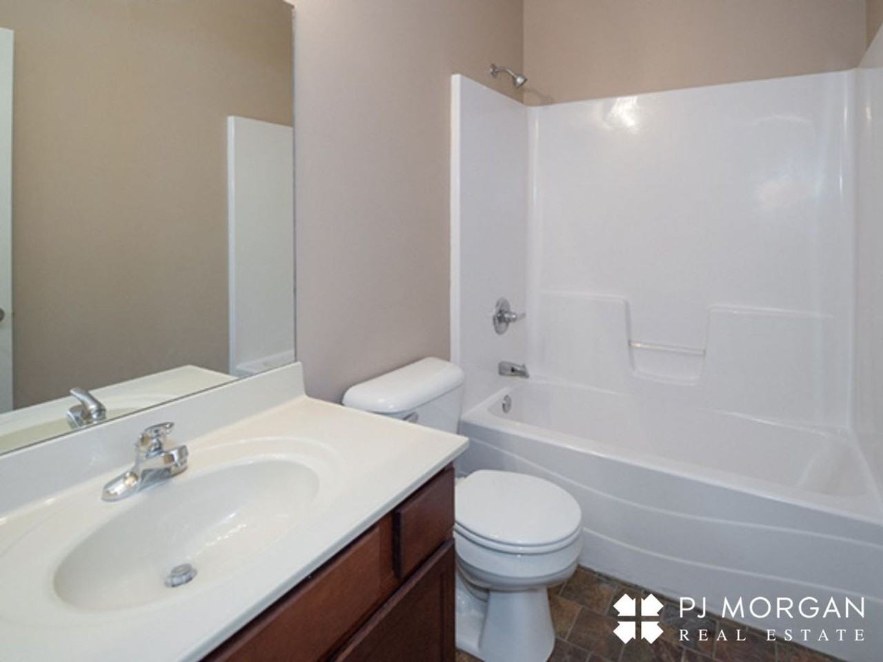 18958 L St - Photo 5 of 11