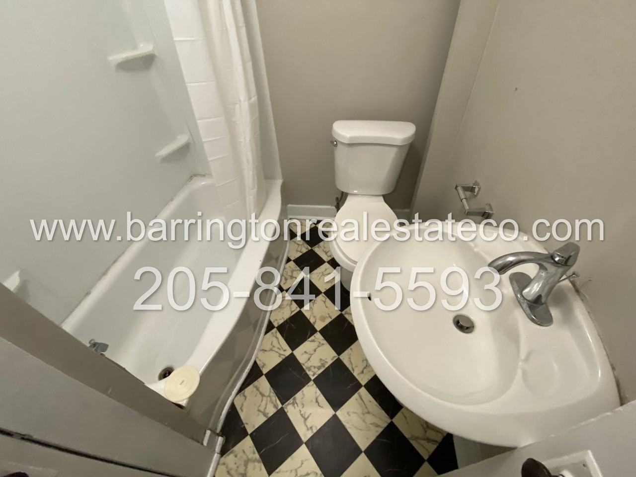 5703 Avenue O - Photo 4 of 5