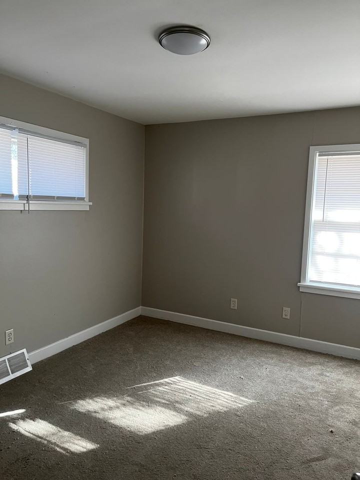 4901 W Craw St - Photo 2 of 4