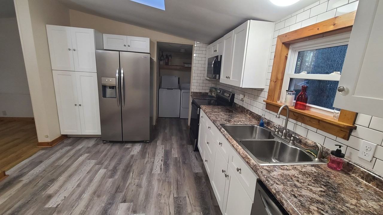 411 Leslie Lewis Rd - Photo 3 of 10