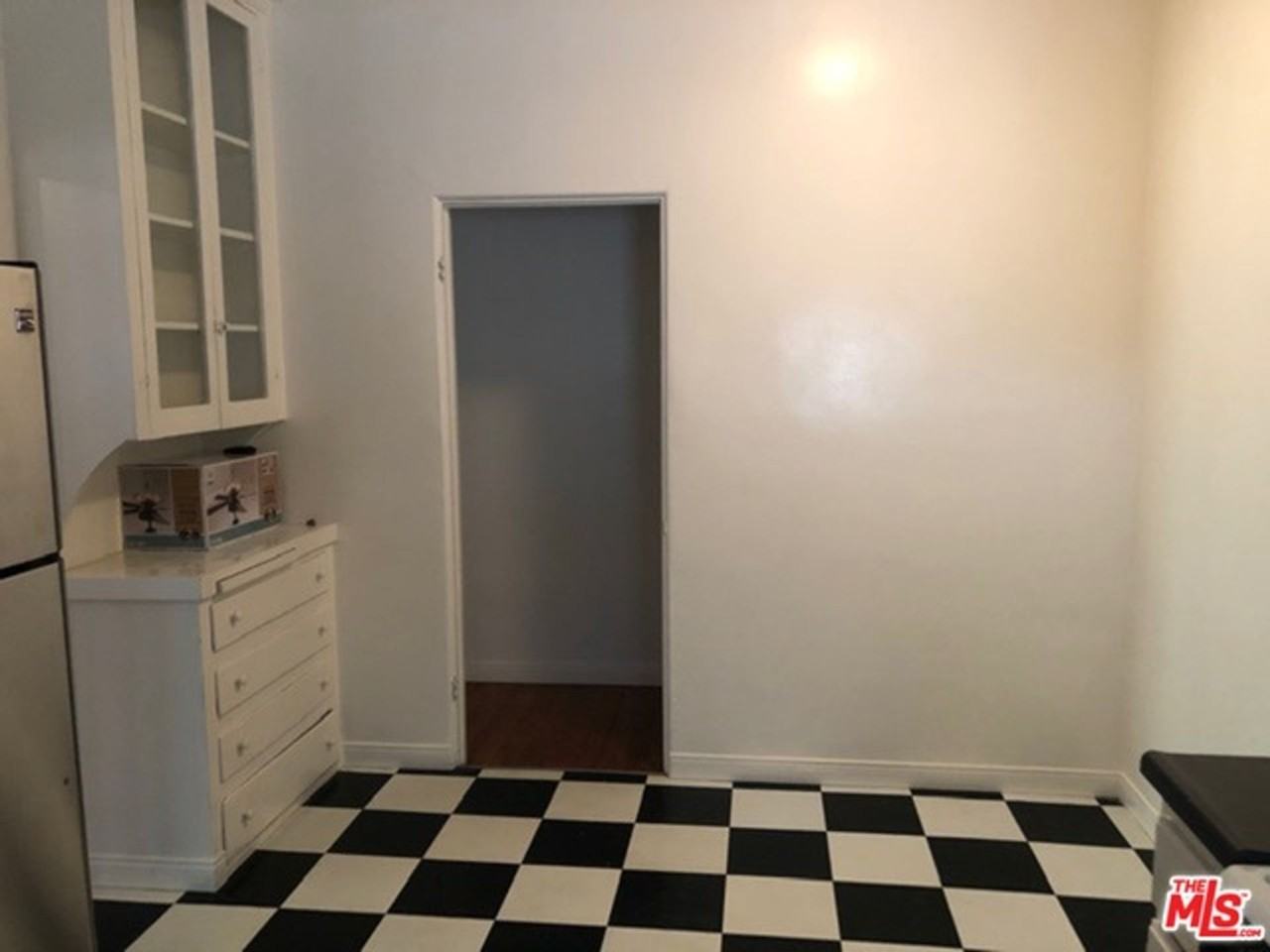 1451 S. Fairfax Ave - Photo 6 of 13
