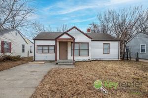 featured image of 1338 N Volutsia Ave