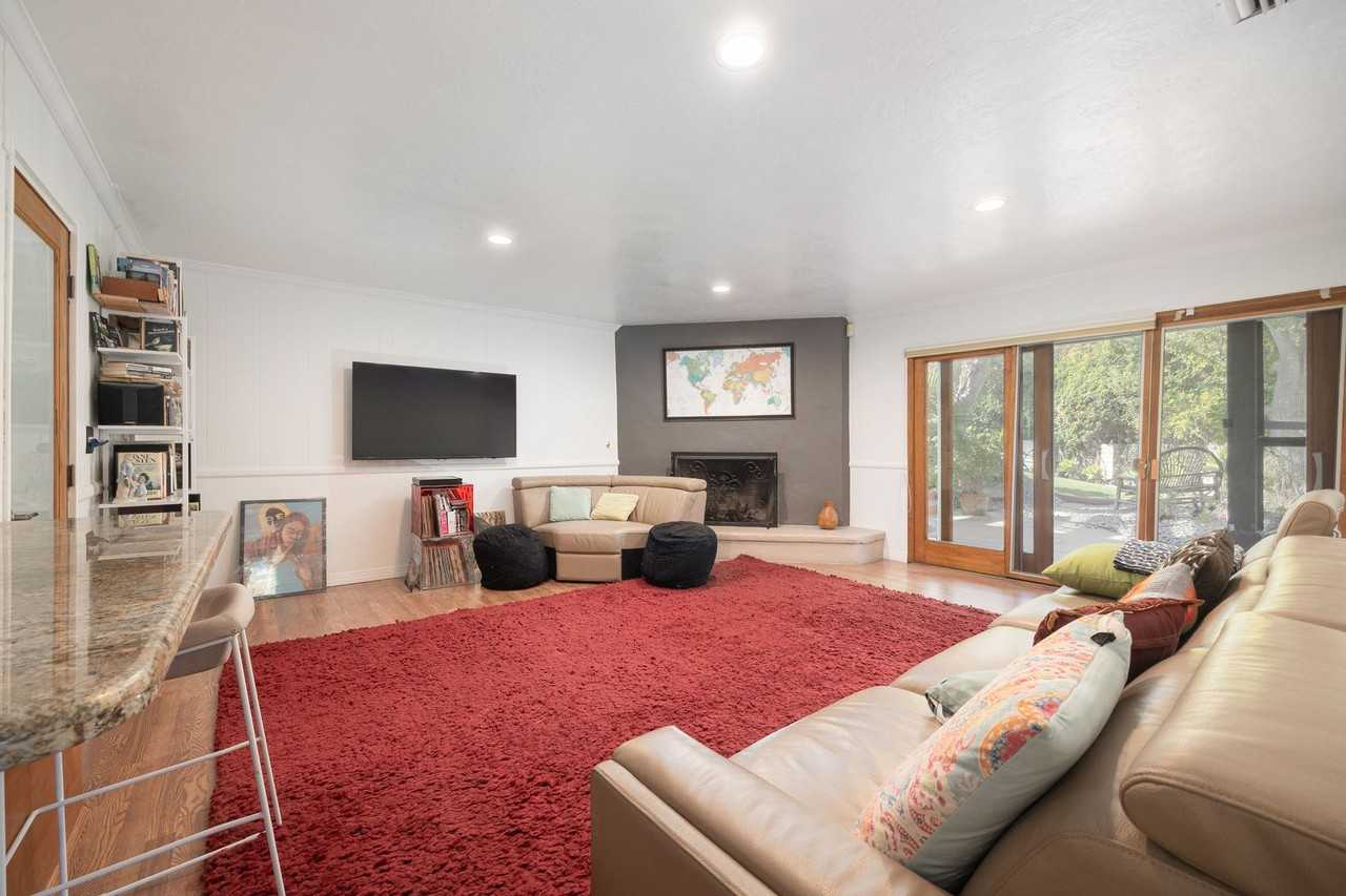 306 W Quince St #10 - Photo 4 of 13