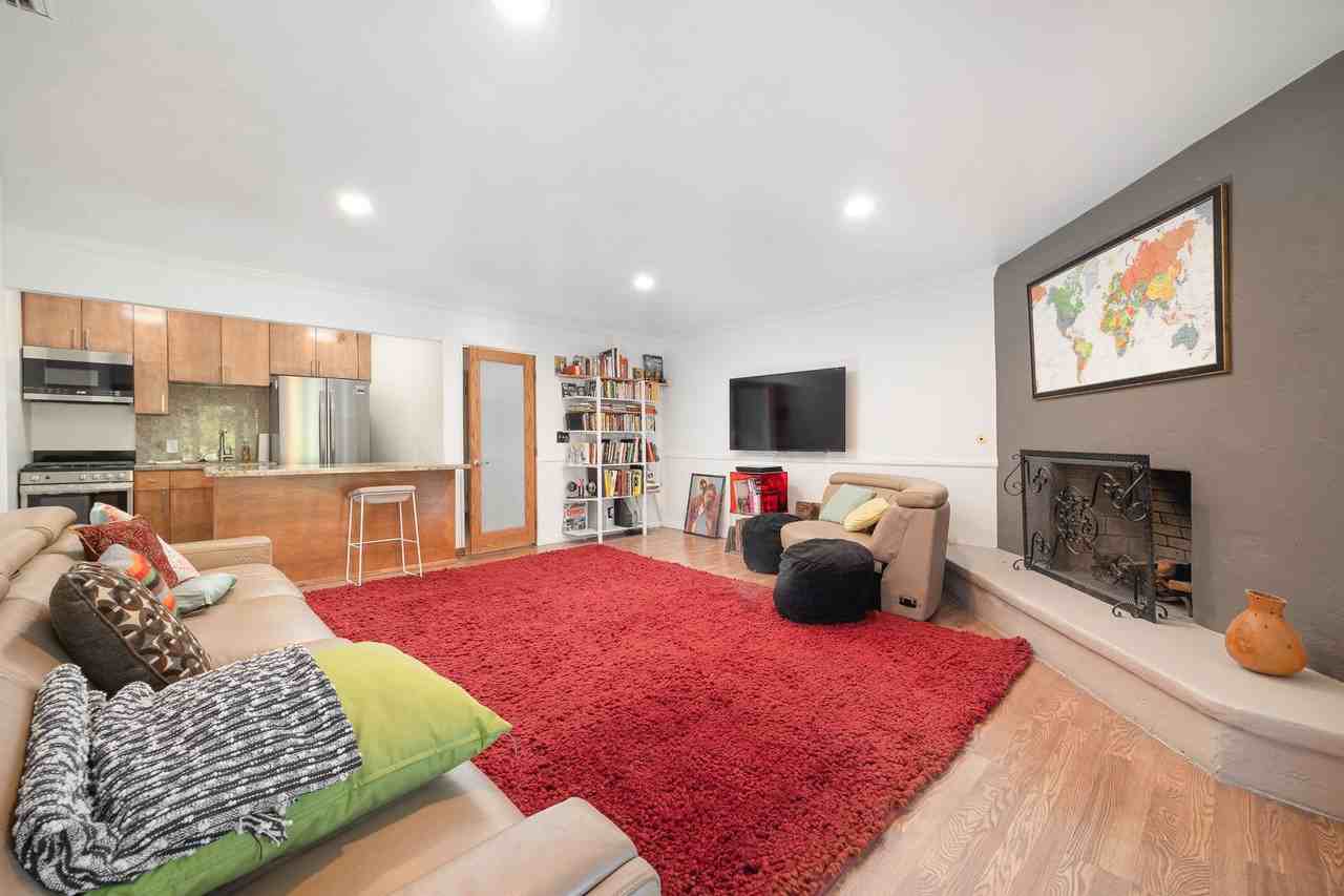 306 W Quince St #10 - Photo 5 of 13