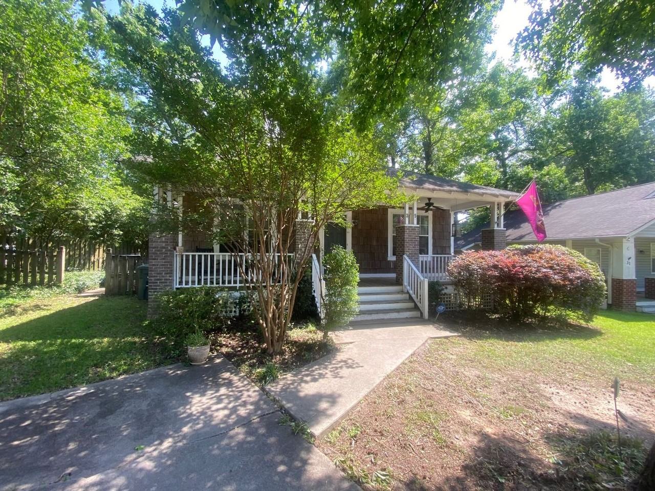 35 Graymont Cir - Photo 2 of 21