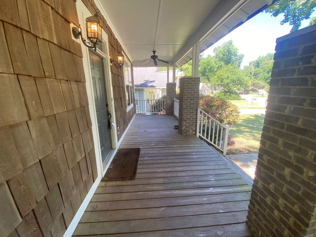 35 Graymont Cir - Photo 3 of 21