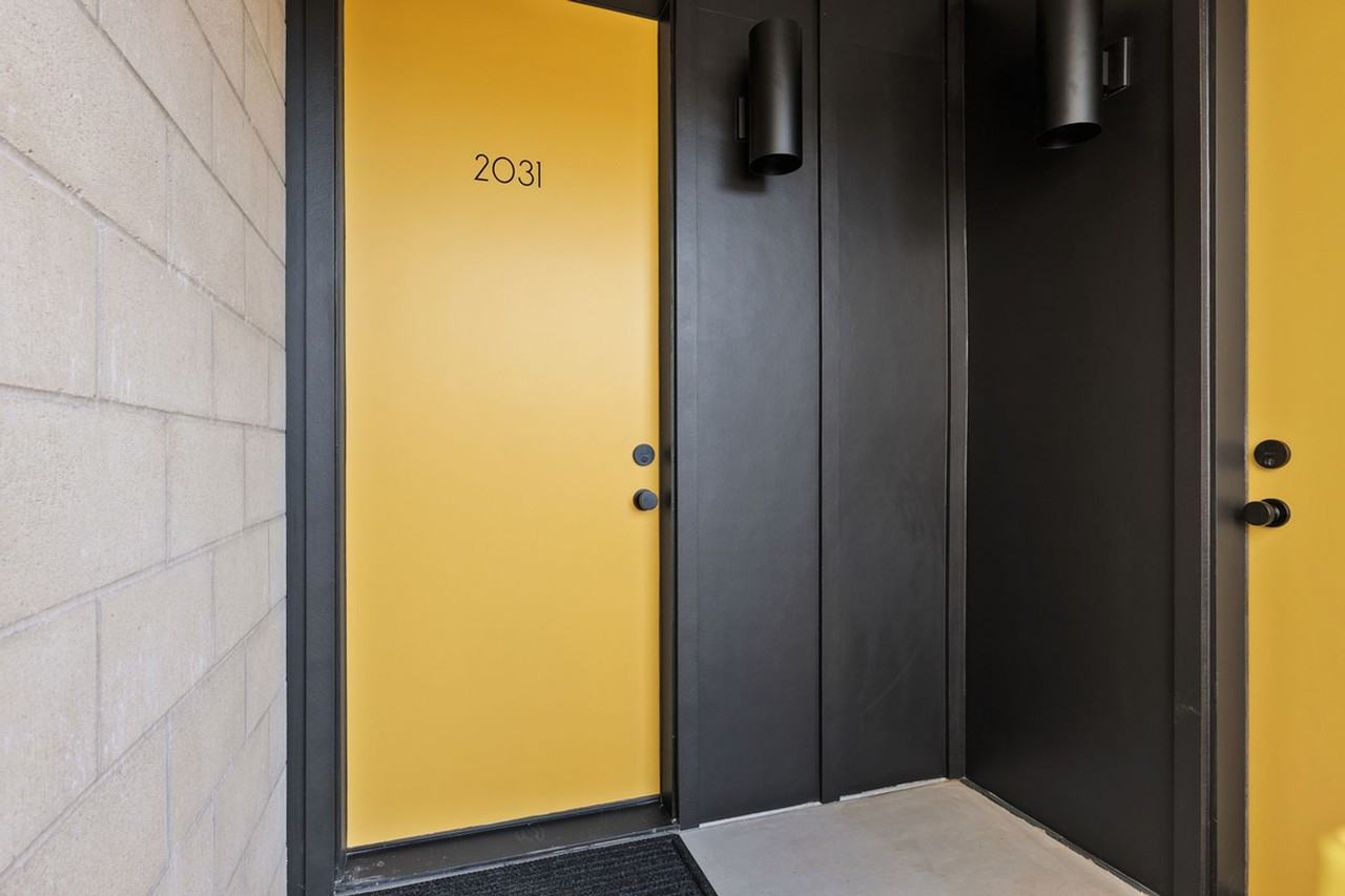 2031 Albatross St - Photo 2 of 14