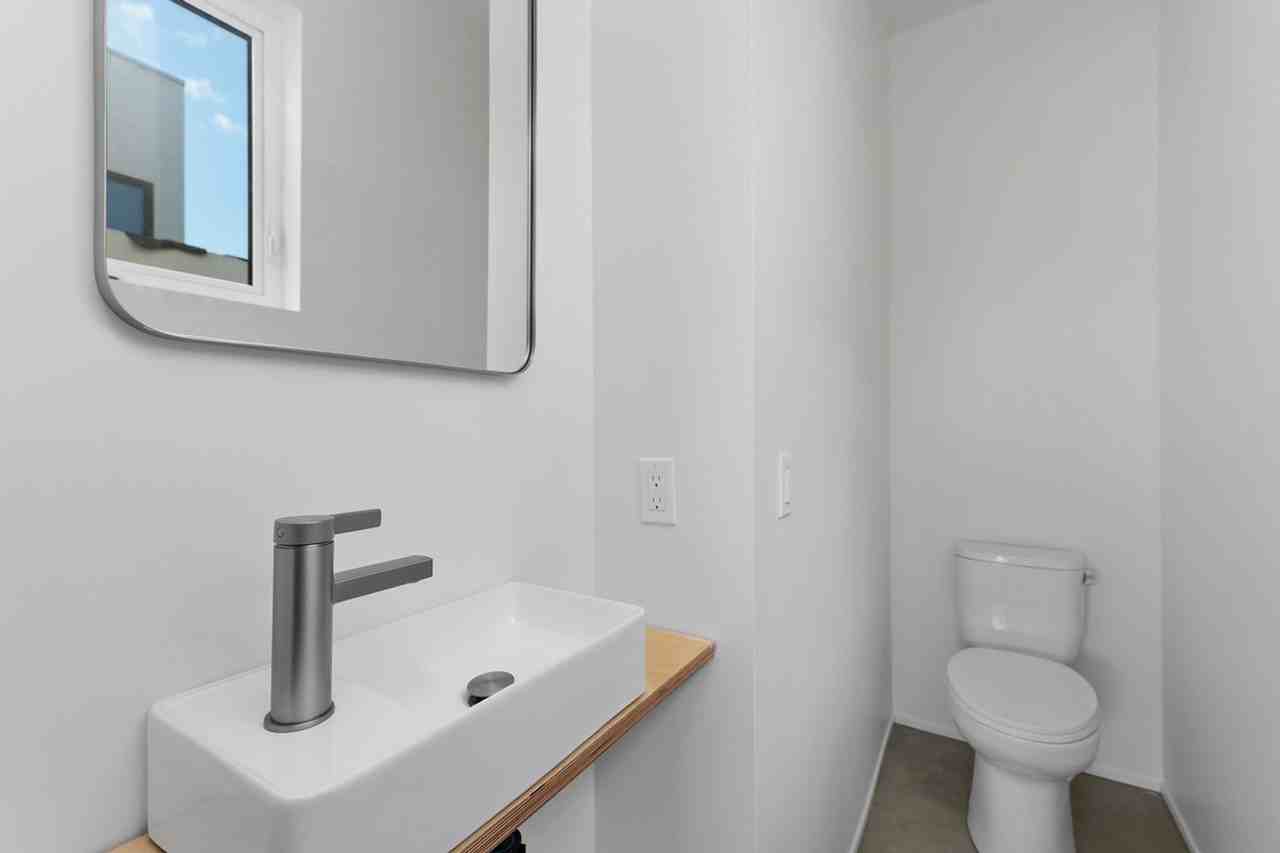 2031 Albatross St - Photo 7 of 14